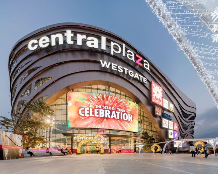 Best in the West Shopping Center Experience Best in the West Shopping Center Experience