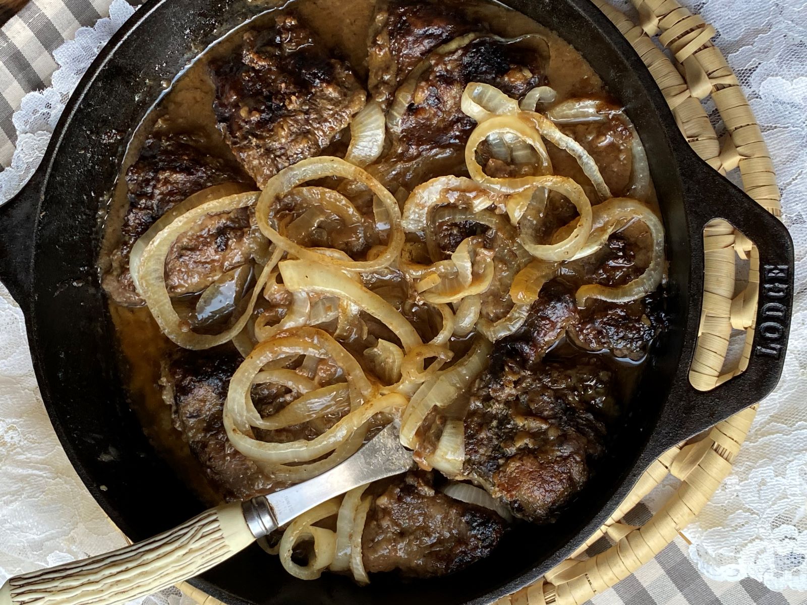 BEEF LIVER AND ONIONS - The Southern Lady Cooks BEEF LIVER AND ONIONS - The Southern Lady Cooks