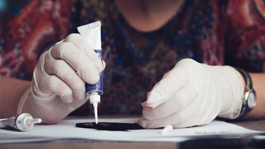 Best Glue for Gluing Plastic