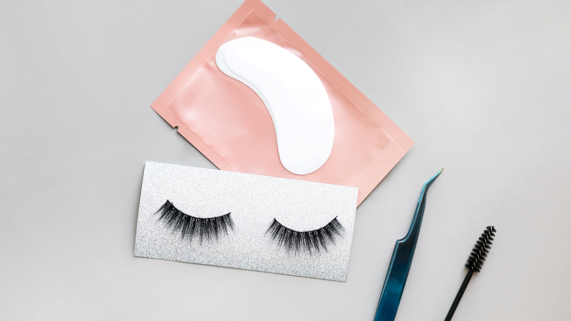Best Fake Lashes for Beginners