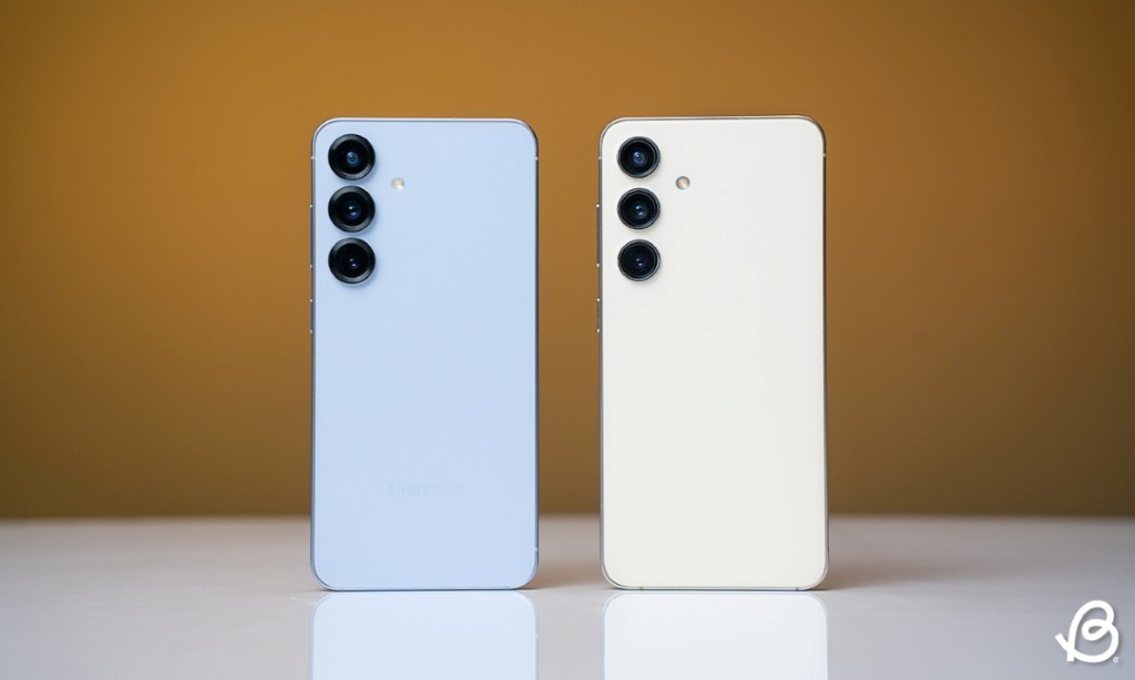 10 Best Small Phones You Can Buy in 2025 | Beebom Best small android phone