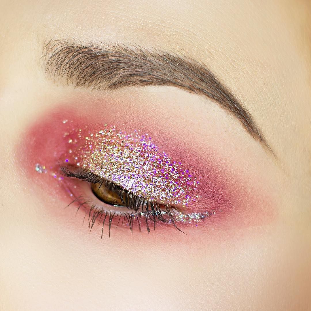 Best Glitter Eye Makeup in a Flash