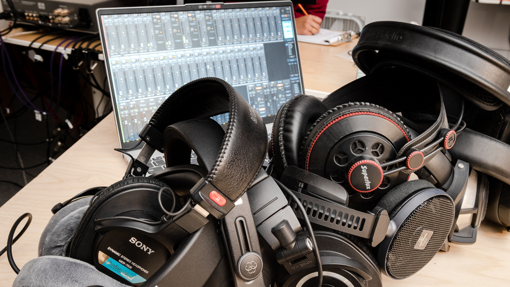 The 7 Best Studio Headphones For Mixing And Recording - Winter 2024 ...