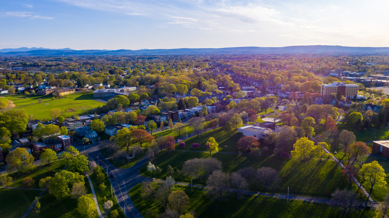Best Place to Live in New York – Discover the Best Neighborhoods for a Perfect Lifestyle