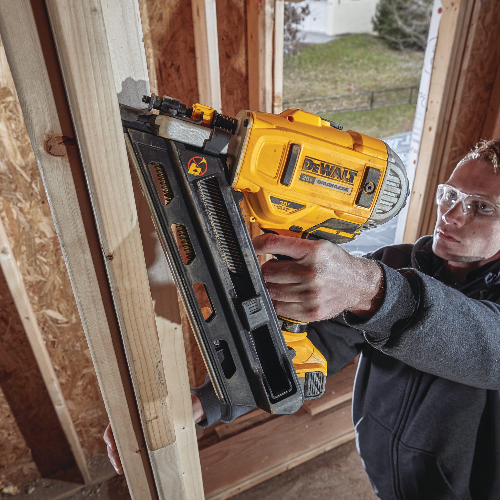 Best Cordless Framing Nail Gun for DIY Projects and Construction