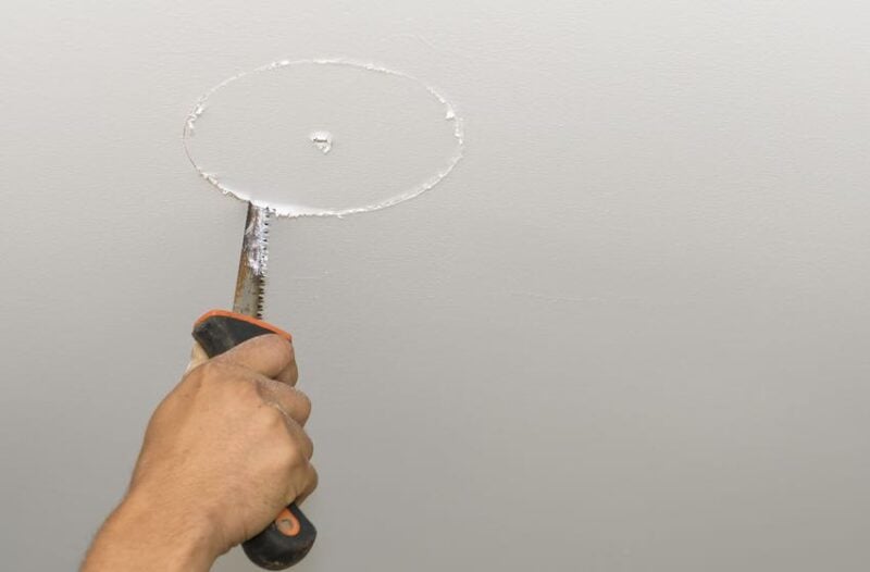 6 Best Tools for Cutting Drywall (According to the Pros) 6 Best Tools for Cutting Drywall (According to the Pros)