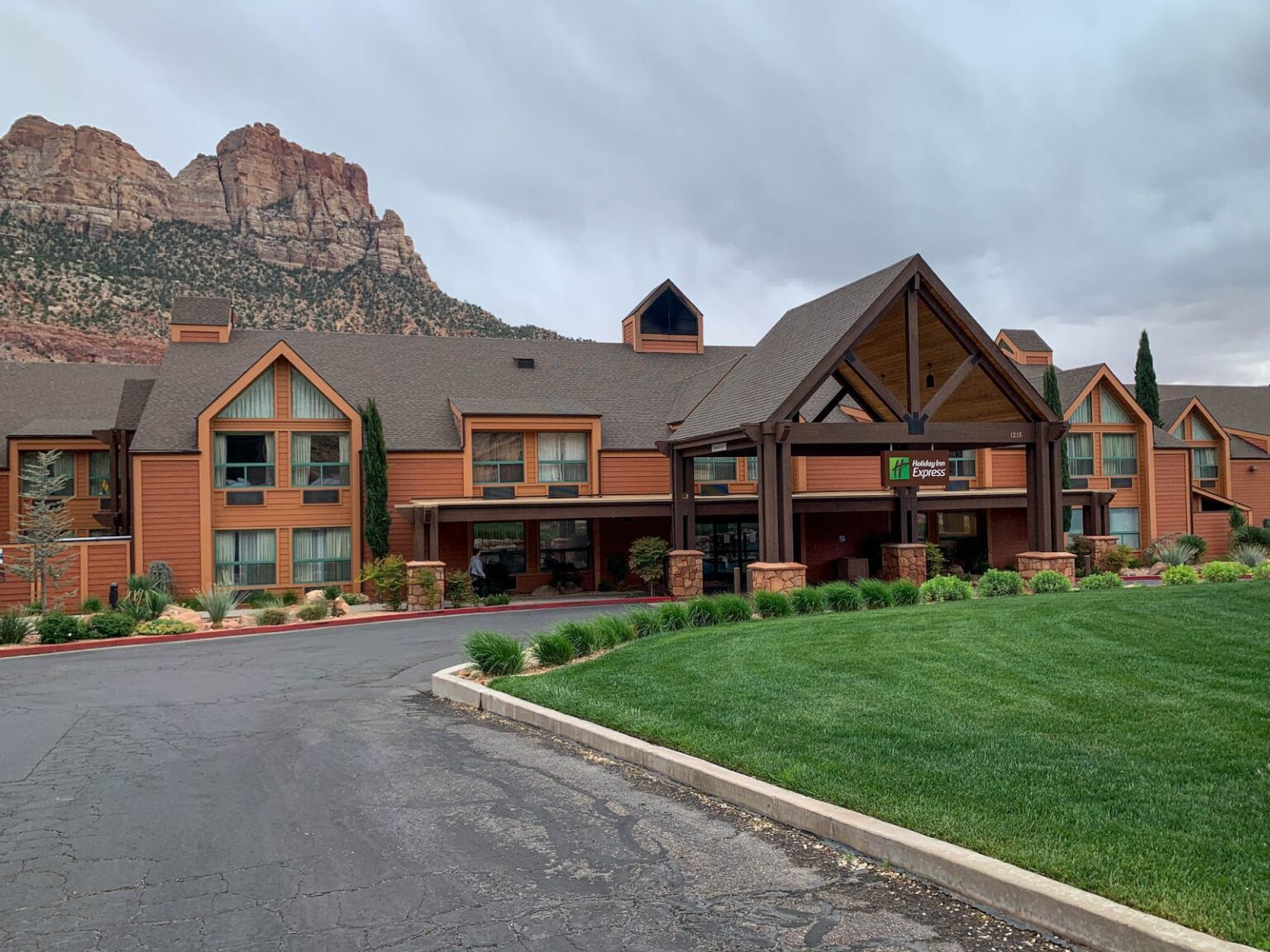 Best Places to Stay Near Zion National Park | Visit Utah Best places to stay in zion park