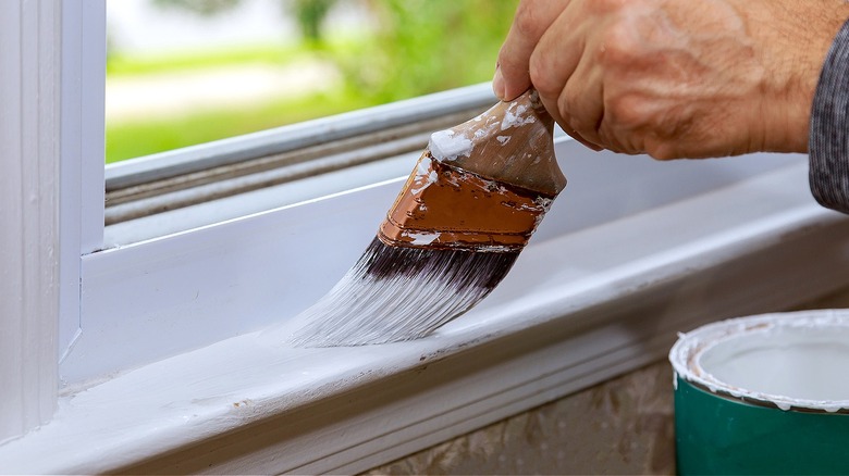 Best Paint Brush for Trim Painting Made Easy