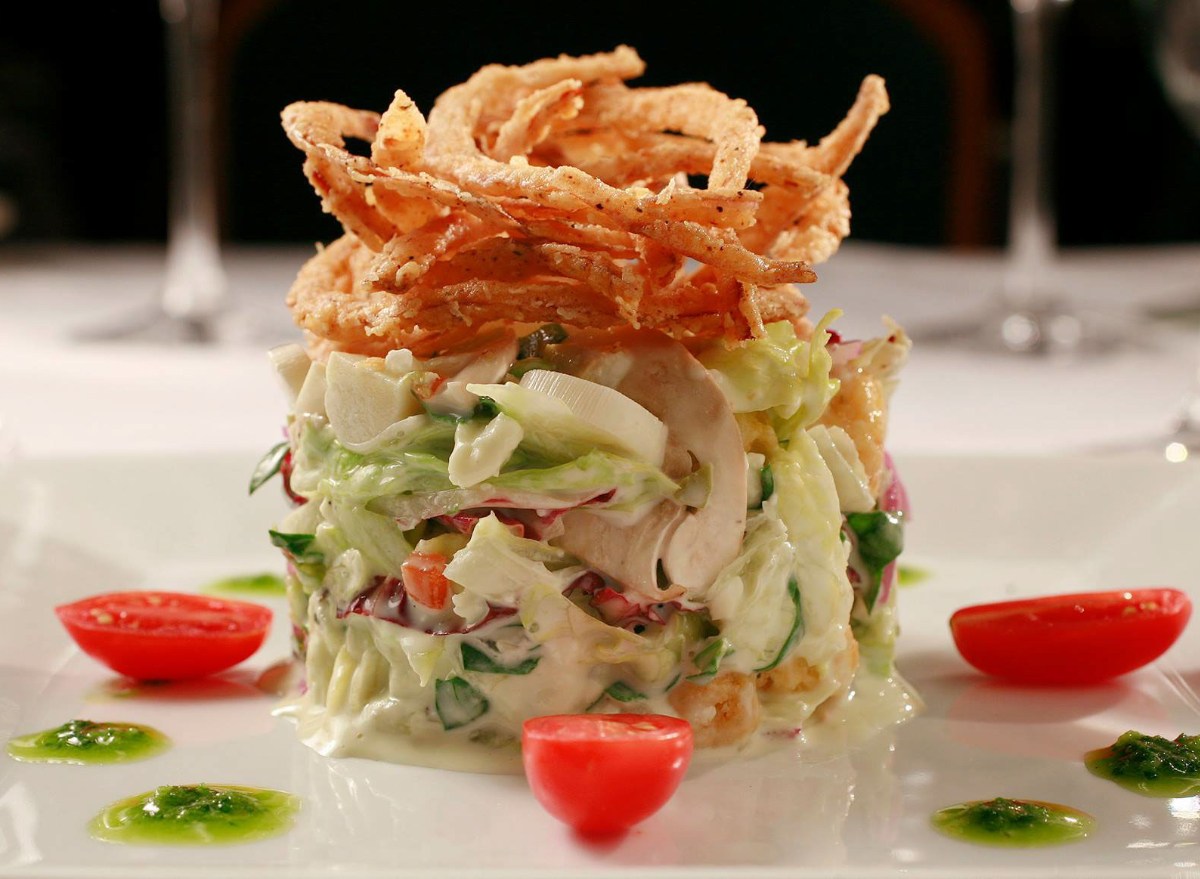 8 Restaurant Chains That Serve the Best Salads 8 Restaurant Chains That Serve the Best Salads
